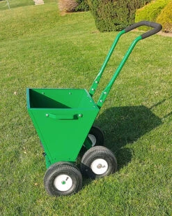 Mini Topper Topdresser 68 Litre, 600mm Width -Felco Shop mini topper 20221122 133113 39310.1669767016